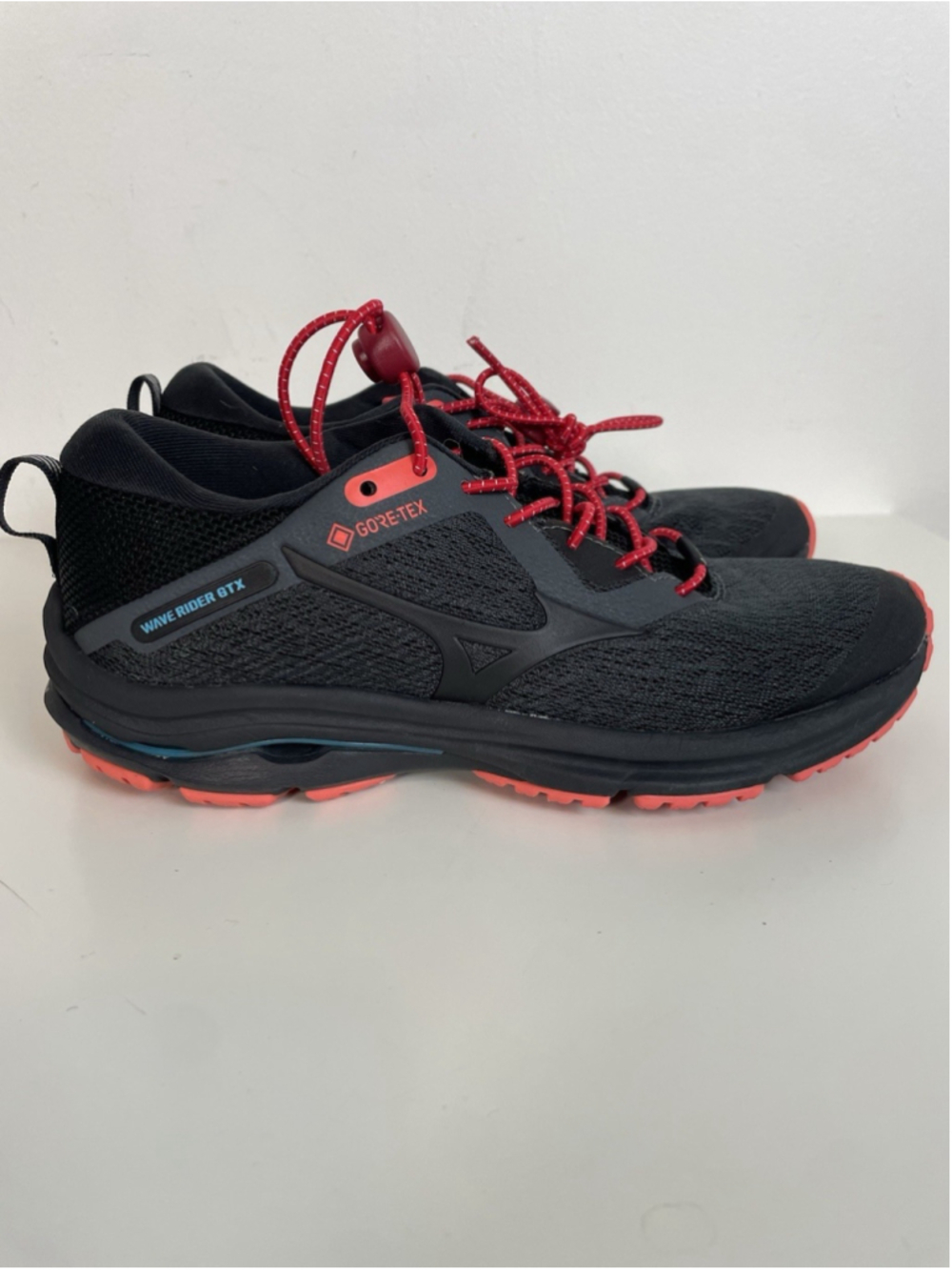 Mizuno Wave Rider GTX Running Shoes Womens 6 Black Goretex Hiking Trail